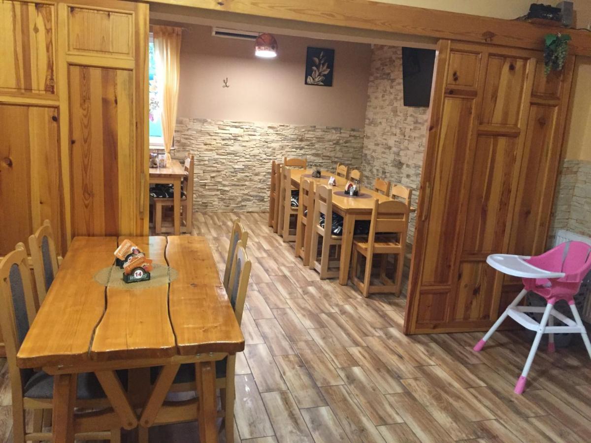 Hotel Taurus اوسترافا المظهر الخارجي الصورة