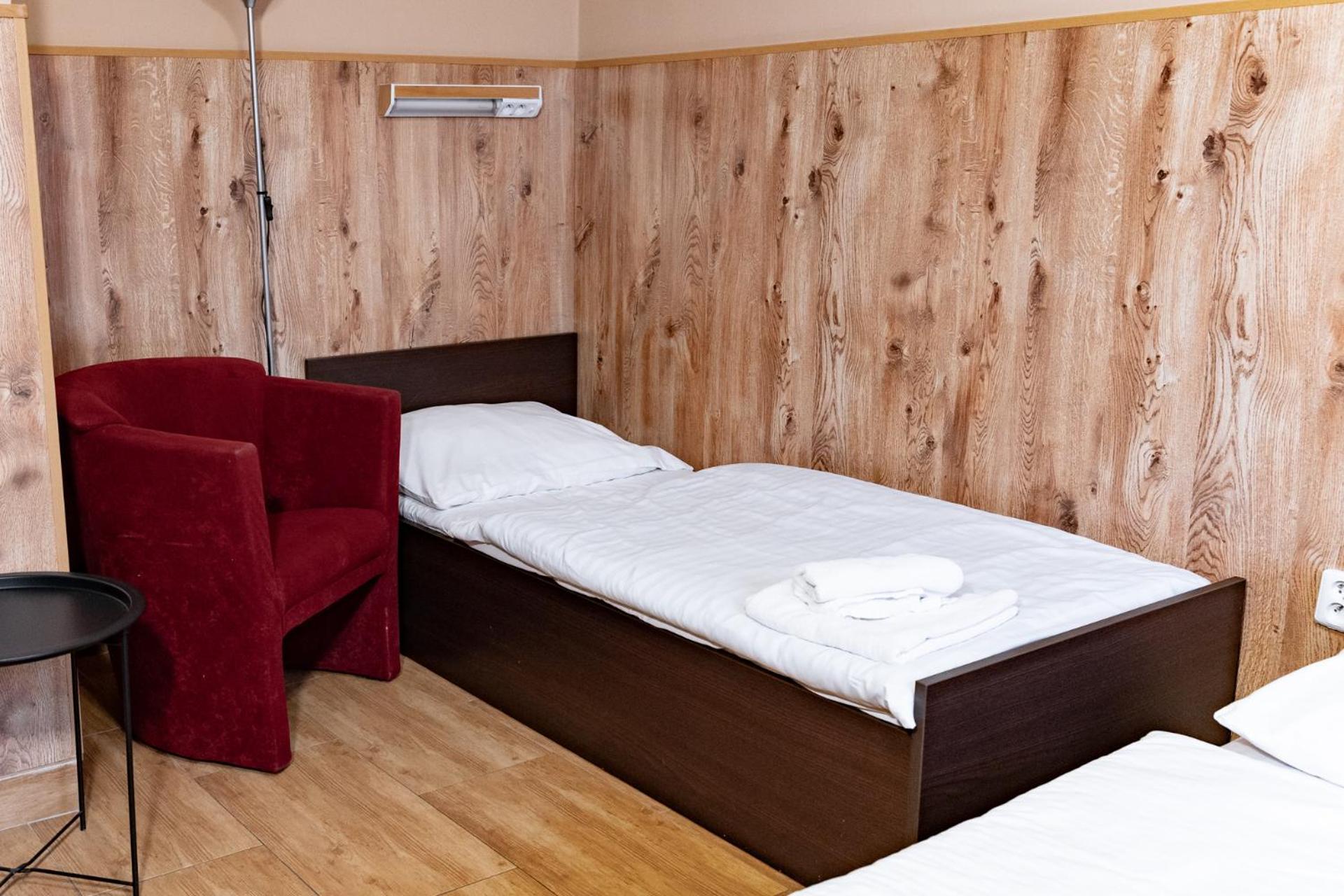 Hotel Taurus اوسترافا المظهر الخارجي الصورة