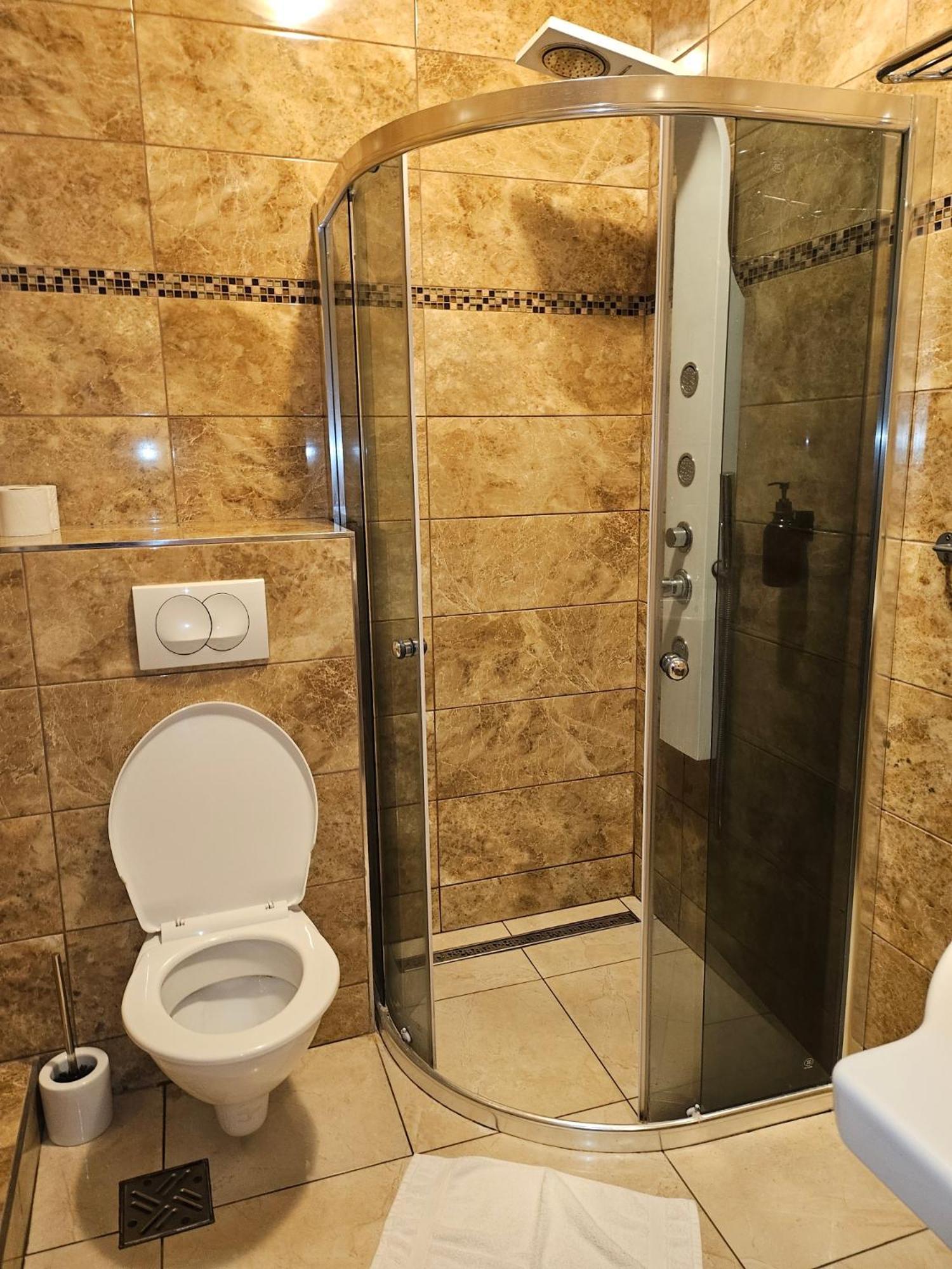 Hotel Taurus اوسترافا المظهر الخارجي الصورة
