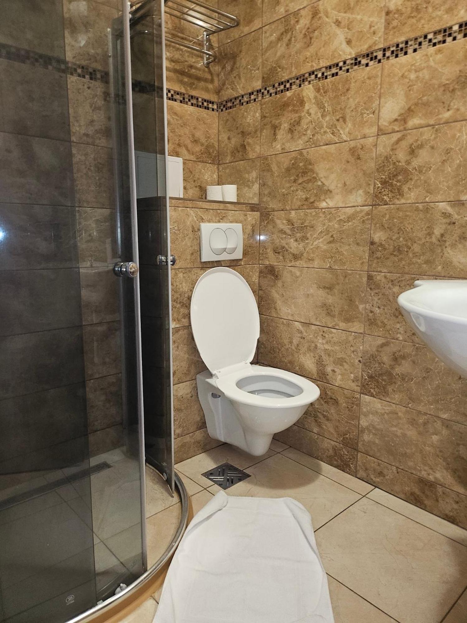 Hotel Taurus اوسترافا المظهر الخارجي الصورة